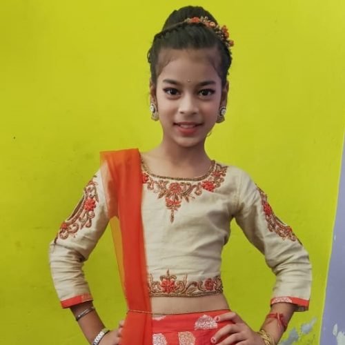 Prachi Arora CTCS Family)img